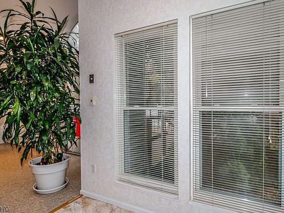 3rd image of 8 Woodland Way #8