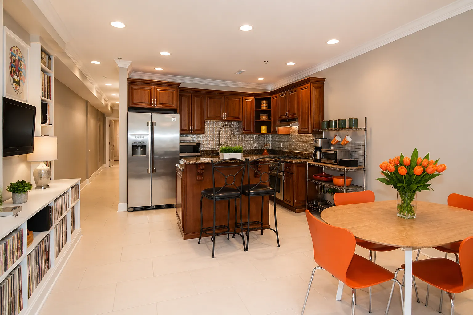 2 bed, 974 sqft, $3,150 — Photo 4