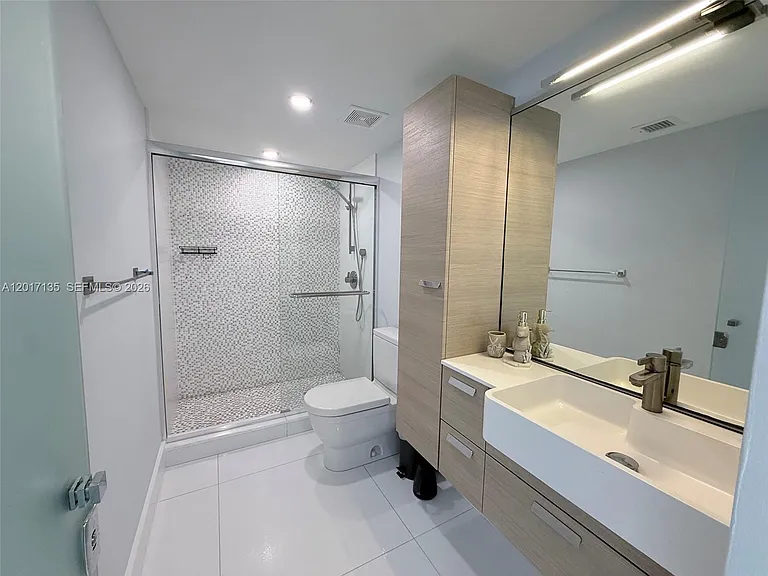 19390 Collins Ave #907 — Photo 7