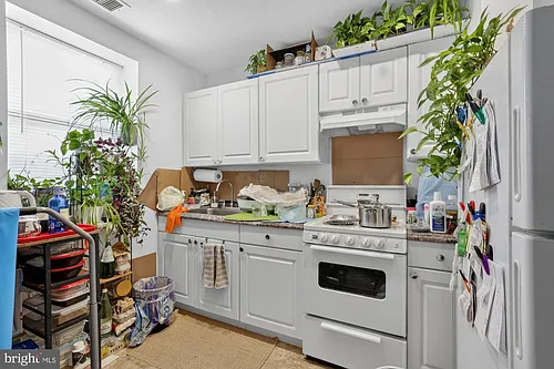 1928 South St #3R Photo 1