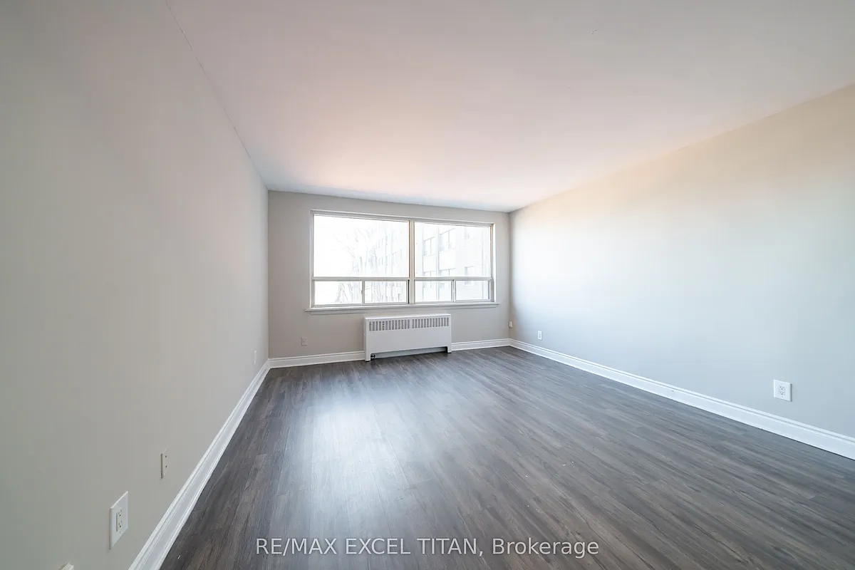 Building Photo - 468 Ottawa St N #237C