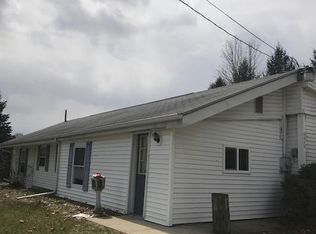 2202 E Gier Rd, Adrian, MI 49221