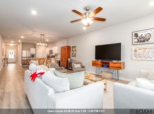 6407 Tiger Pointe Dr, Baton Rouge, LA 70817