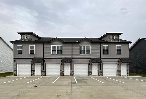 1027 Glenkirk Dr Photo 1