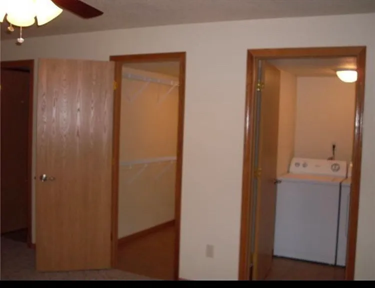 5832 Townhouse Dr — Photo 7