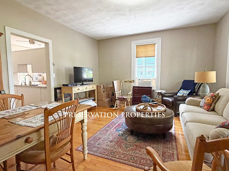 25 Prescott St #1
