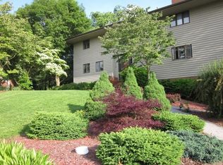 1110 Mourning Dove Dr, Blacksburg, VA 24060
