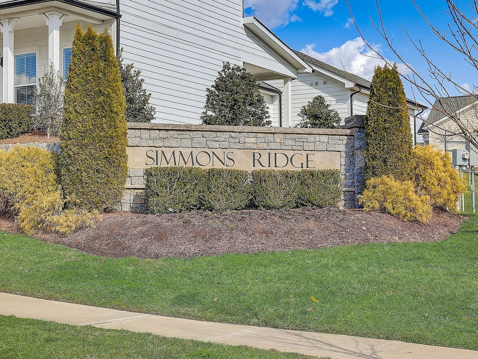 3 bed, 2.5 bath, 2012 sqft, $3,625 — Photo 2