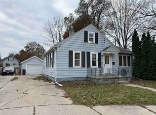 2819 Harding Pl, Manitowoc, WI 54220