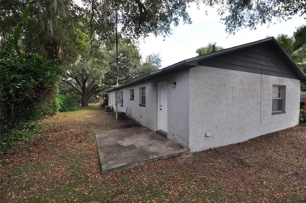 2 bed, 2.0 bath, 900 sqft, $1,295 — Photo 3