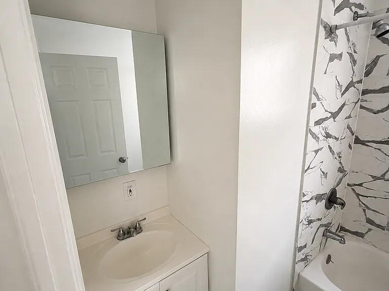125 N Wilton St — Photo 19