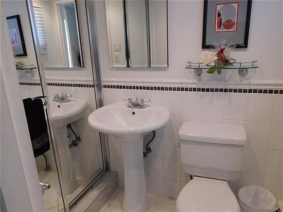 Full Bath on Entry Level