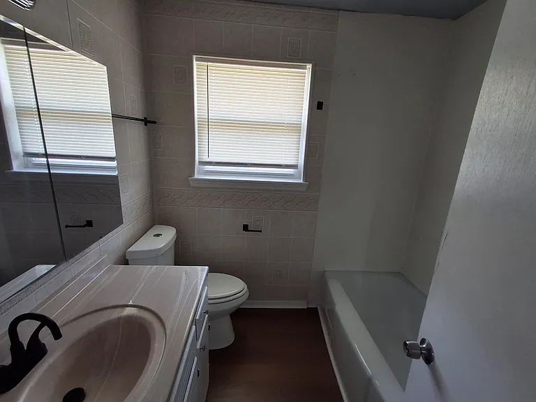6115 NW Dearborn Ave — Photo 16
