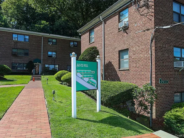 309 Main Street Unit D, Roslyn, NY 11576