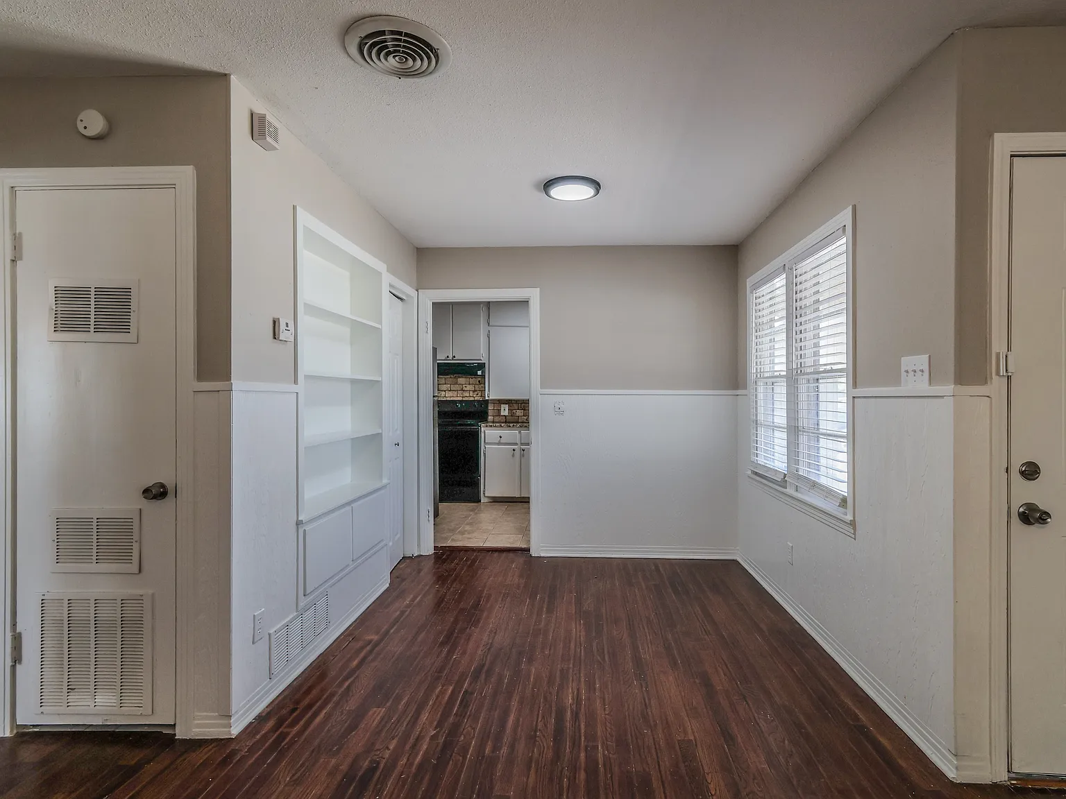 4 bed, 1704 sqft, $1,600 — Photo 4