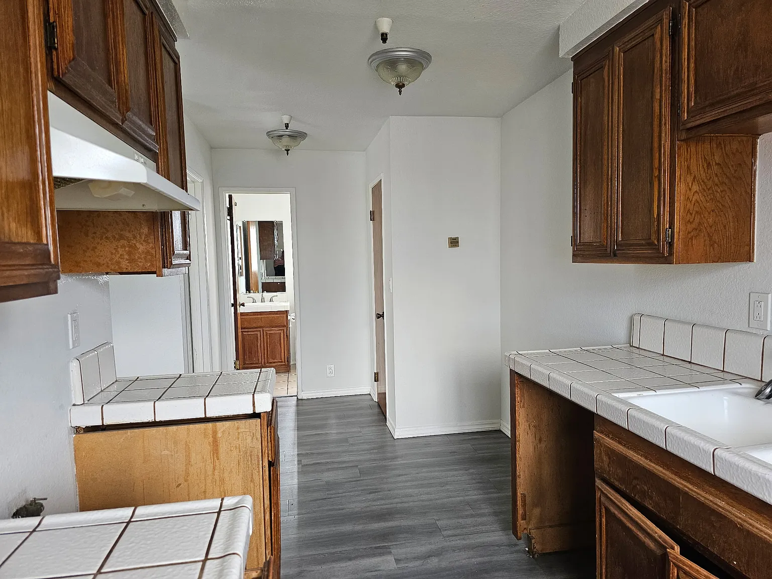1 bed, 585 sqft, $2,000 — Photo 2