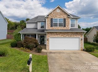 163 Yadkin Rd, Fletcher, NC 28732