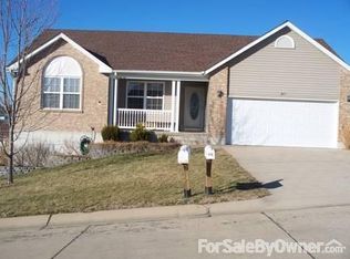 321 Cart Path Ln, Saint Clair, MO 63077