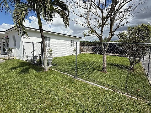 5th image of 2445 SW 90th Ave