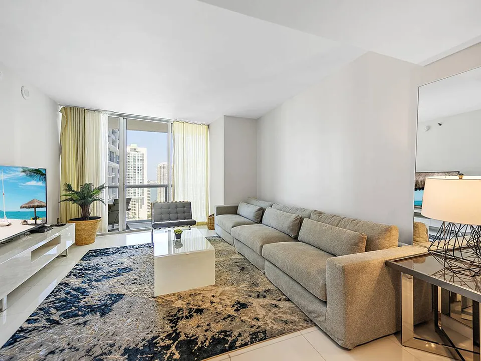 481 SW Brickell Ave #ID1520375P