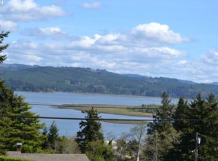 2163 Koos Bay Blvd, Coos Bay, OR 97420