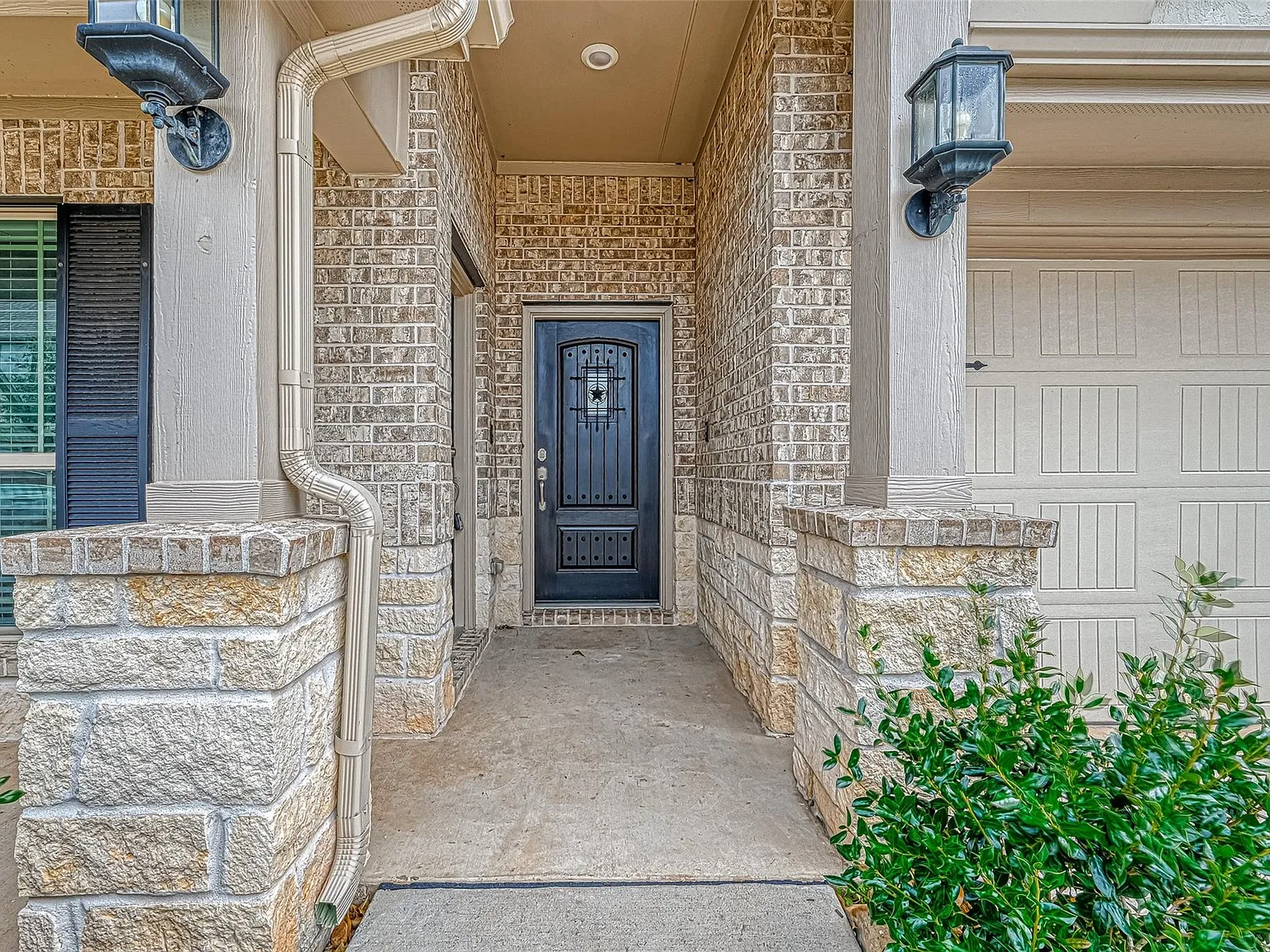 4 bed, 4.0 bath, 2508 sqft, $3,000 — Photo 4