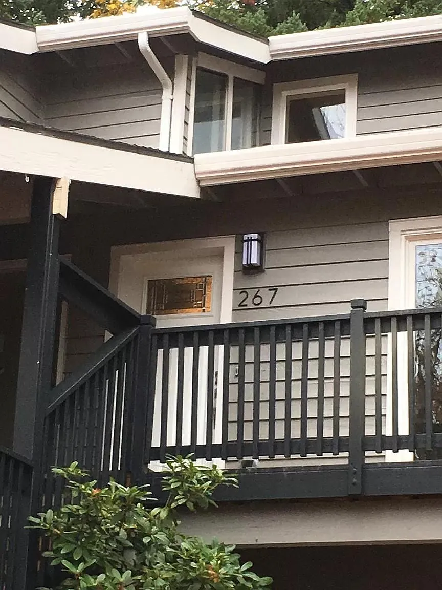 2 bed, 1.5 bath, 1275 sqft, $2,350 — Photo 2