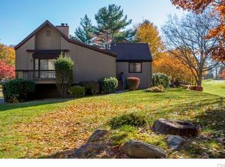 731 North Trl, Stratford, CT 06614