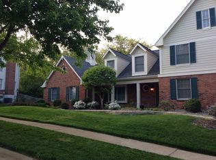 231 W Manor Dr, Chesterfield, MO