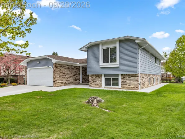 45561 Edgewood Ct, Canton, MI 48187