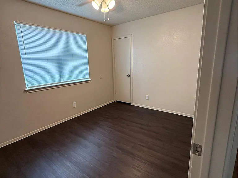 2712 Cameron Loop — Photo 15
