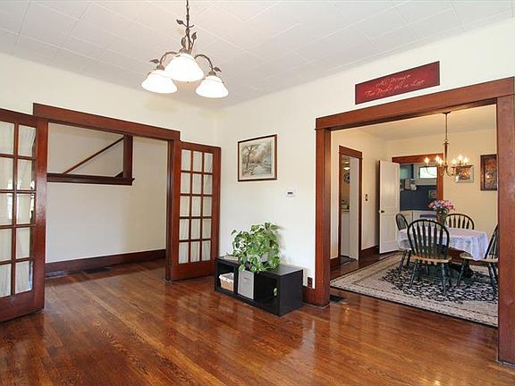 5th image of 2401 Nill Ave