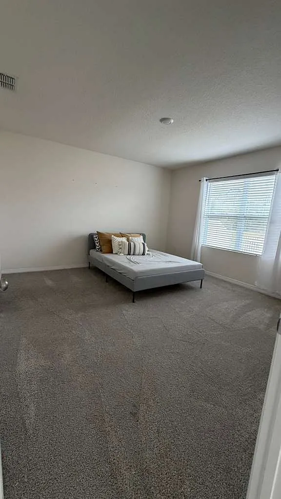 1 bed, 450 sqft, $1,200 — Photo 3