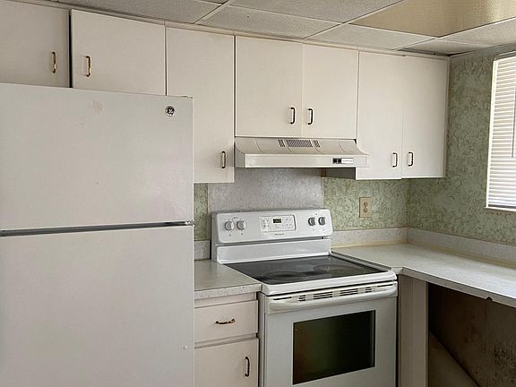 3rd image of 5248 Bosque Ln