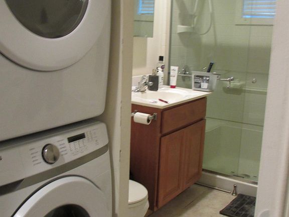 2nd image of 66 E King St APT 4