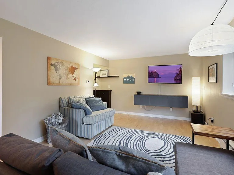 2706 Humboldt Ave S #104 — Photo 10