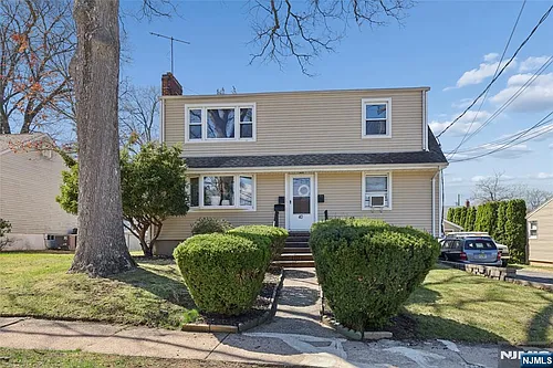 40 Ames Ave Photo 1