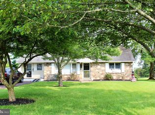 520 Upper Mainland Rd, Harleysville, PA 19438