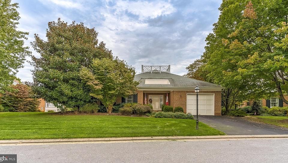 1st image of 606 Brightwood Club Dr