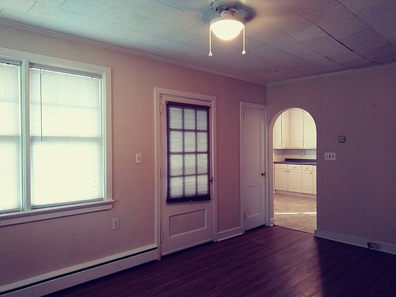 4th image of 1919 Millport Rd Unit 1