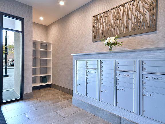 3rd image of 105 S Cottage Hill Ave #502