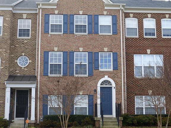 2nd image of 1308 Saunders Dr