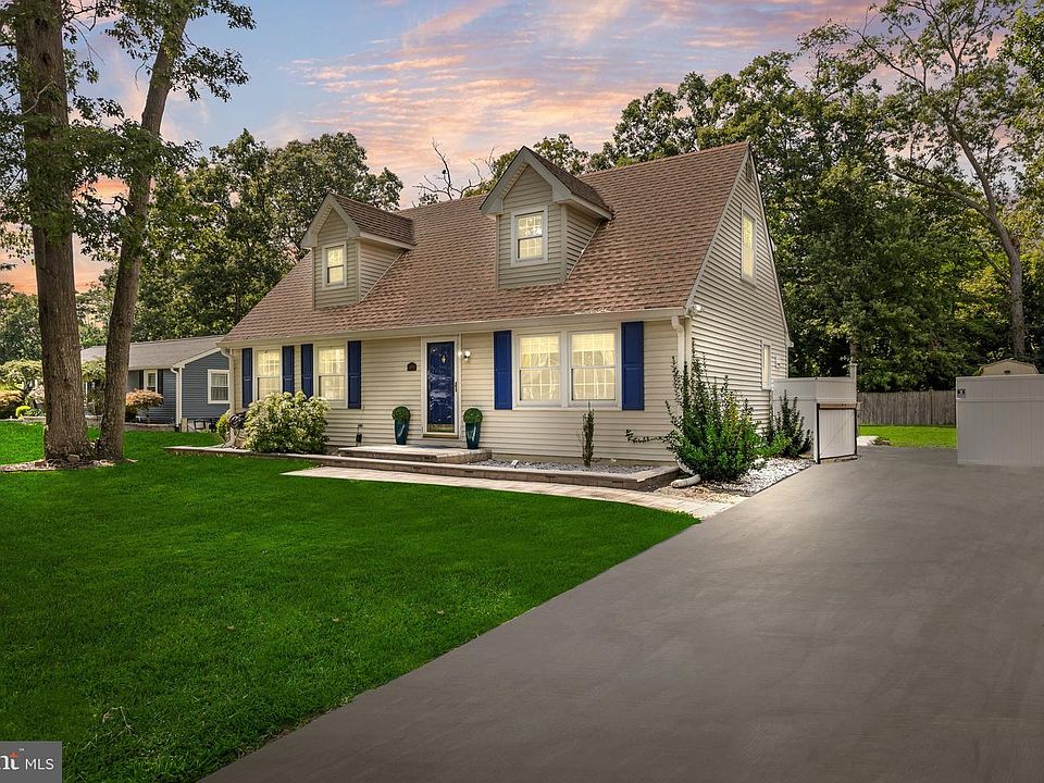 1st image of 2690 Perna Ln