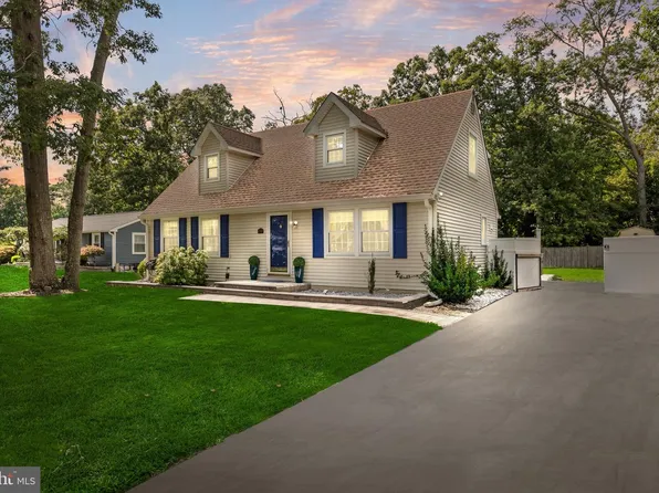 2690 Perna Ln, Vineland, NJ 08361