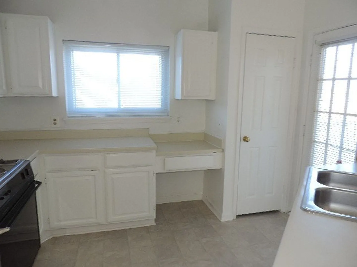 Leesburg Condo with Balcony — Photo 3