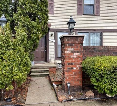 2nd image of 39314 Heatherheath Dr