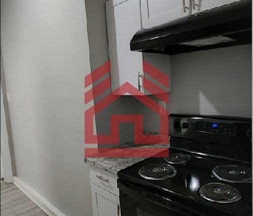 4th image of 800 SE 2nd St #F