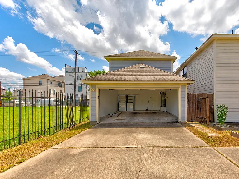 1118 Wilson St — Photo 36