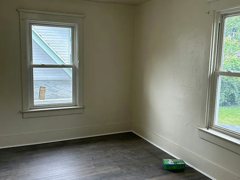 844 Saint Agnes Ave — Photo 19