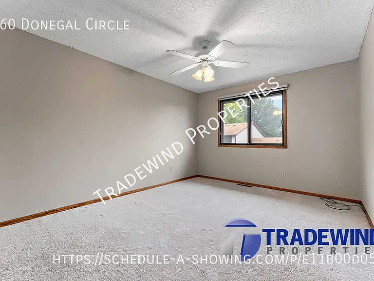 560 Donegal Cir — Photo 10